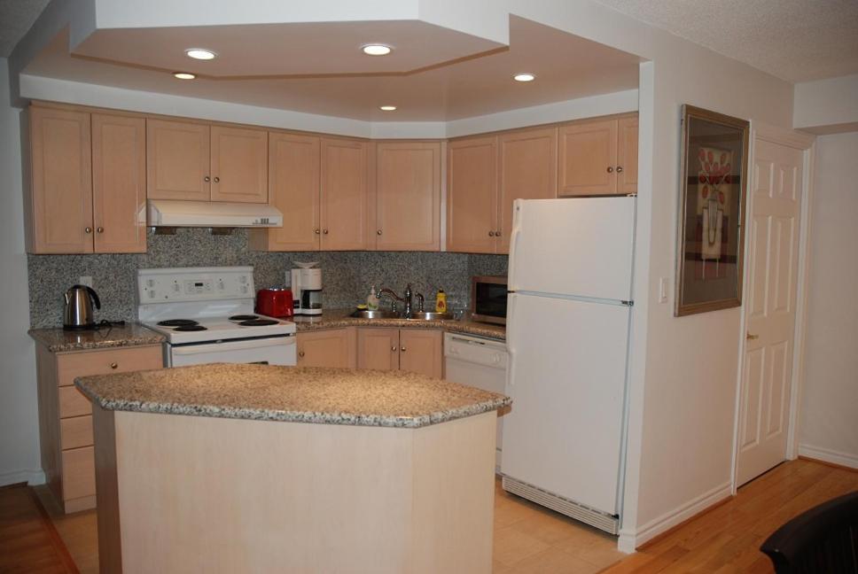 Toronto Luxury Accommodations - Qwest Exteriör bild