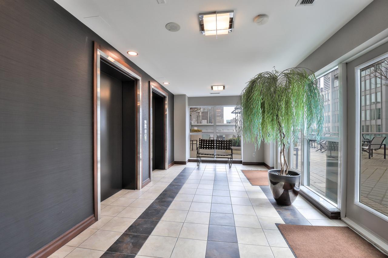 Toronto Luxury Accommodations - Qwest Exteriör bild