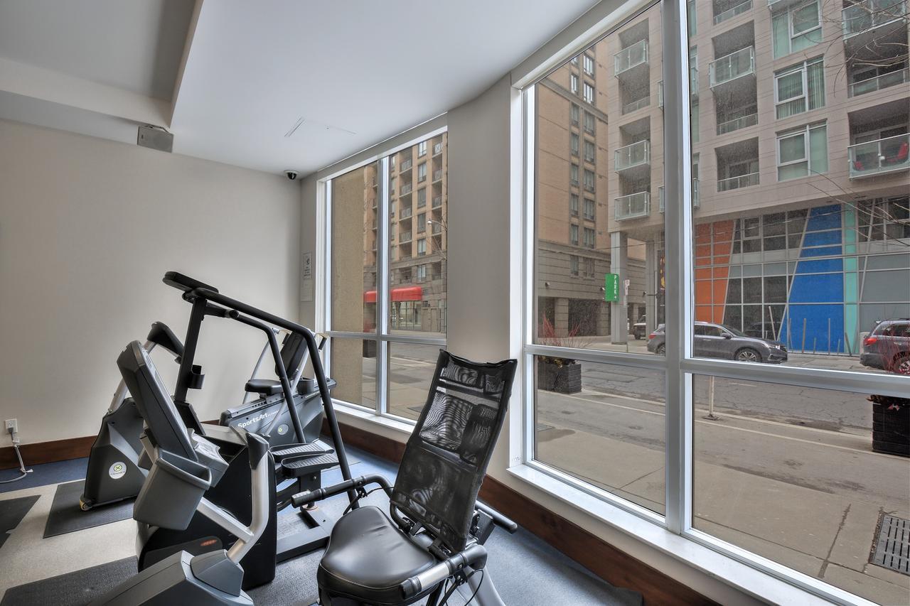 Toronto Luxury Accommodations - Qwest Exteriör bild
